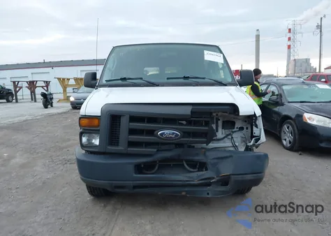 2011 Ford E-350 Super Duty Xl z USA, uszkodzony, nr VIN 1FBSS3BL7BDB31423